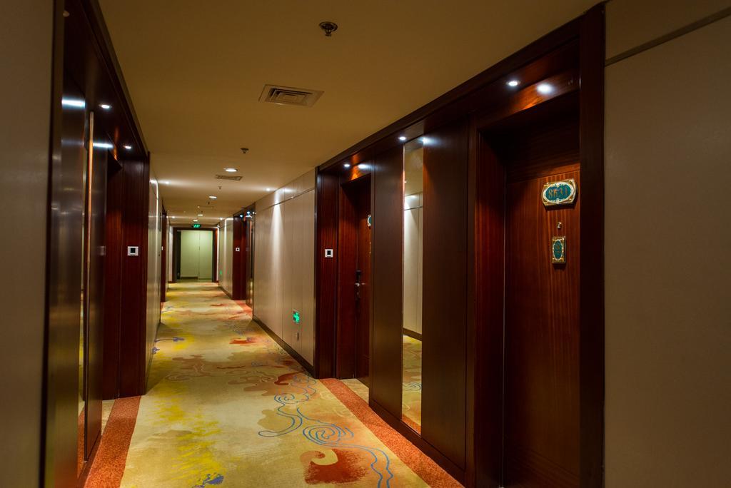 Vienna International Hotel - Expo Branch Shanghai Exterior foto